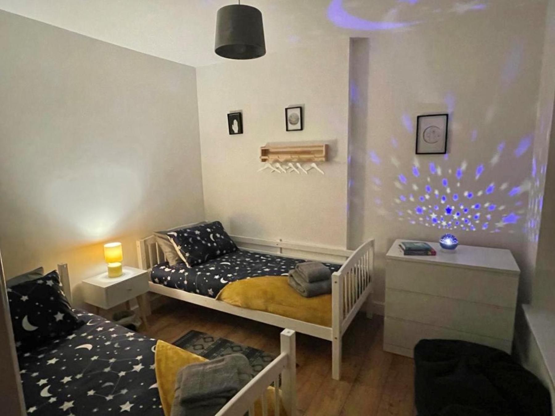 Casa One Hundred - A Beautiful 4 Bed House On The Beach Front Swansea Eksteriør billede