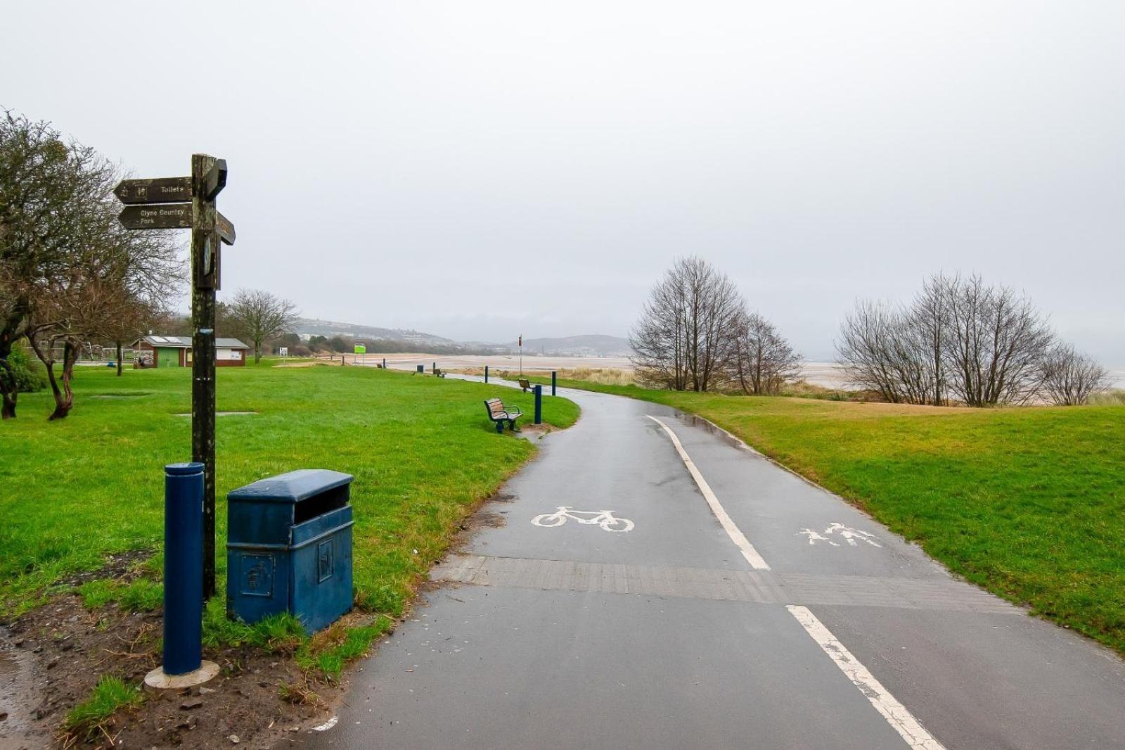 Casa One Hundred - A Beautiful 4 Bed House On The Beach Front Swansea Eksteriør billede