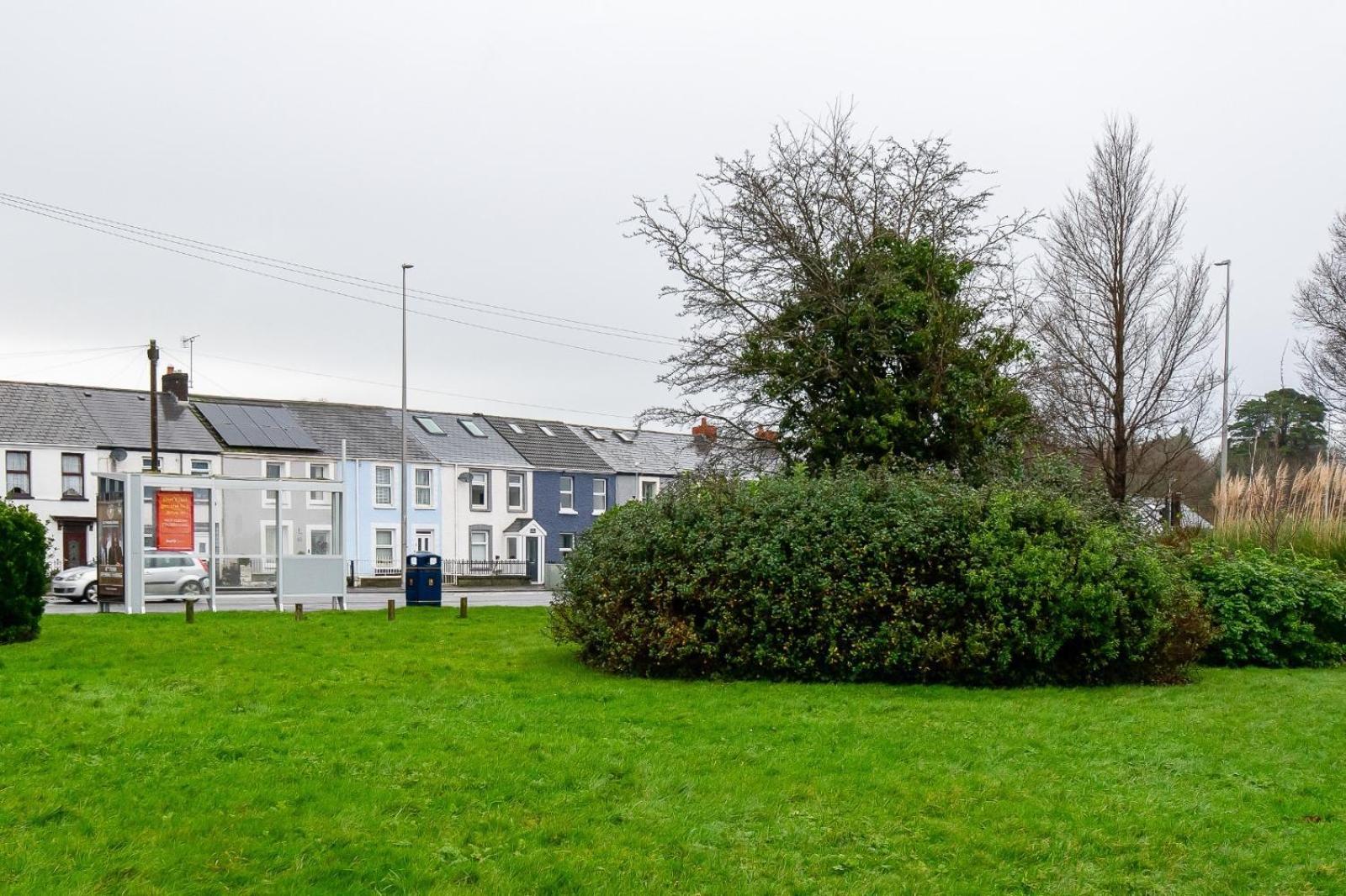 Casa One Hundred - A Beautiful 4 Bed House On The Beach Front Swansea Eksteriør billede