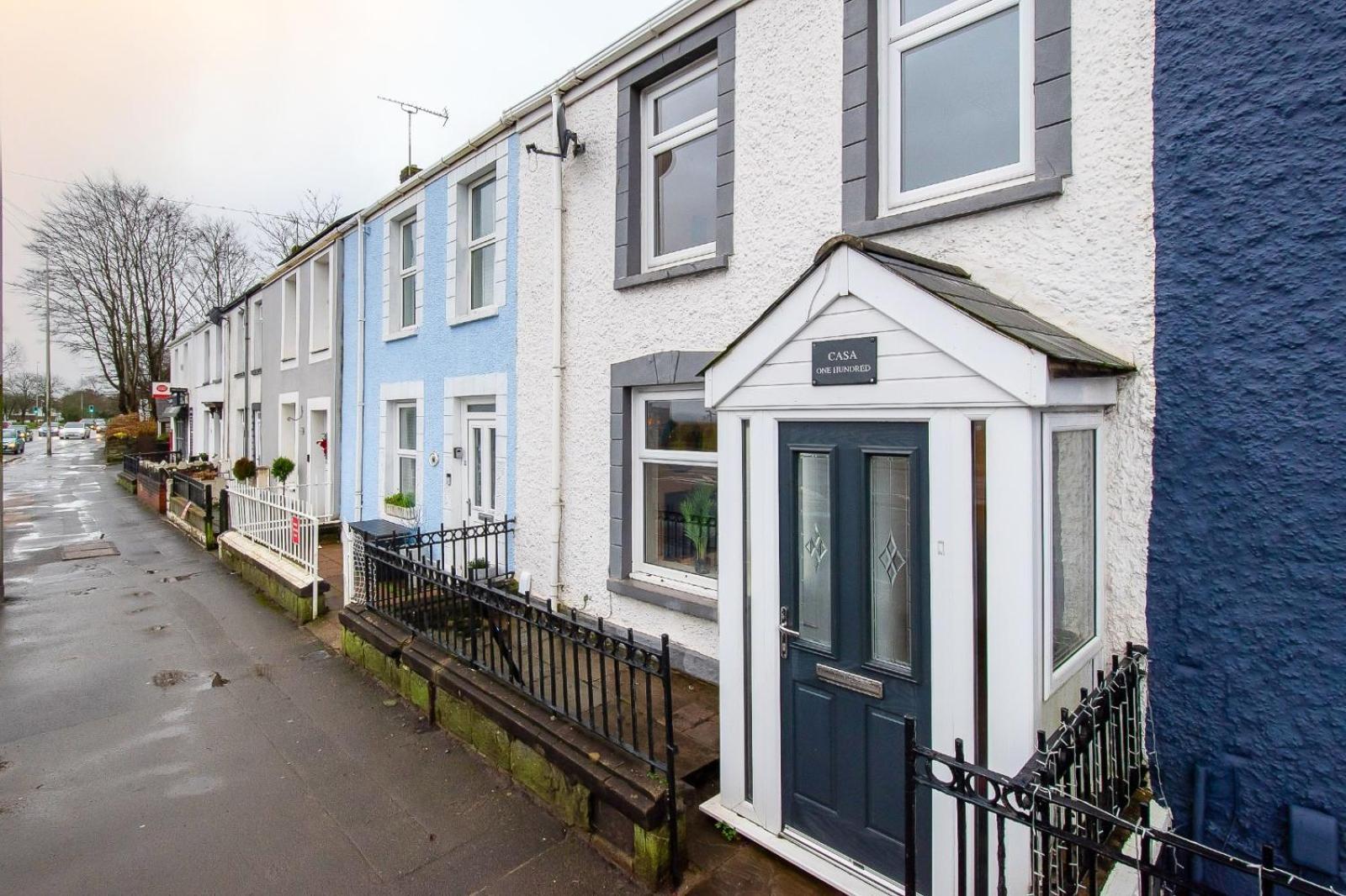 Casa One Hundred - A Beautiful 4 Bed House On The Beach Front Swansea Eksteriør billede