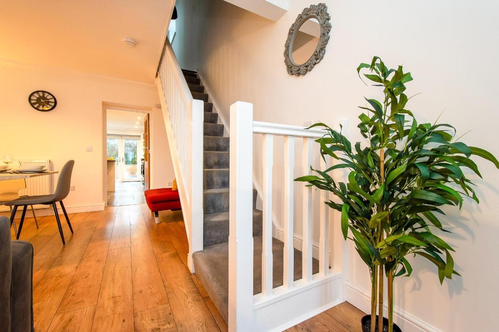 Casa One Hundred - A Beautiful 4 Bed House On The Beach Front Swansea Eksteriør billede