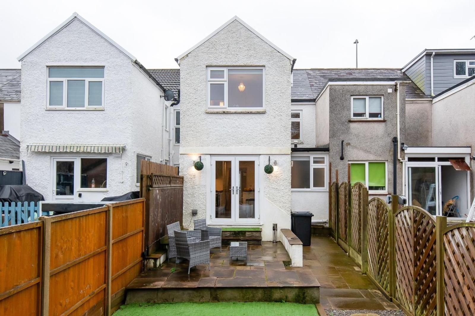 Casa One Hundred - A Beautiful 4 Bed House On The Beach Front Swansea Eksteriør billede