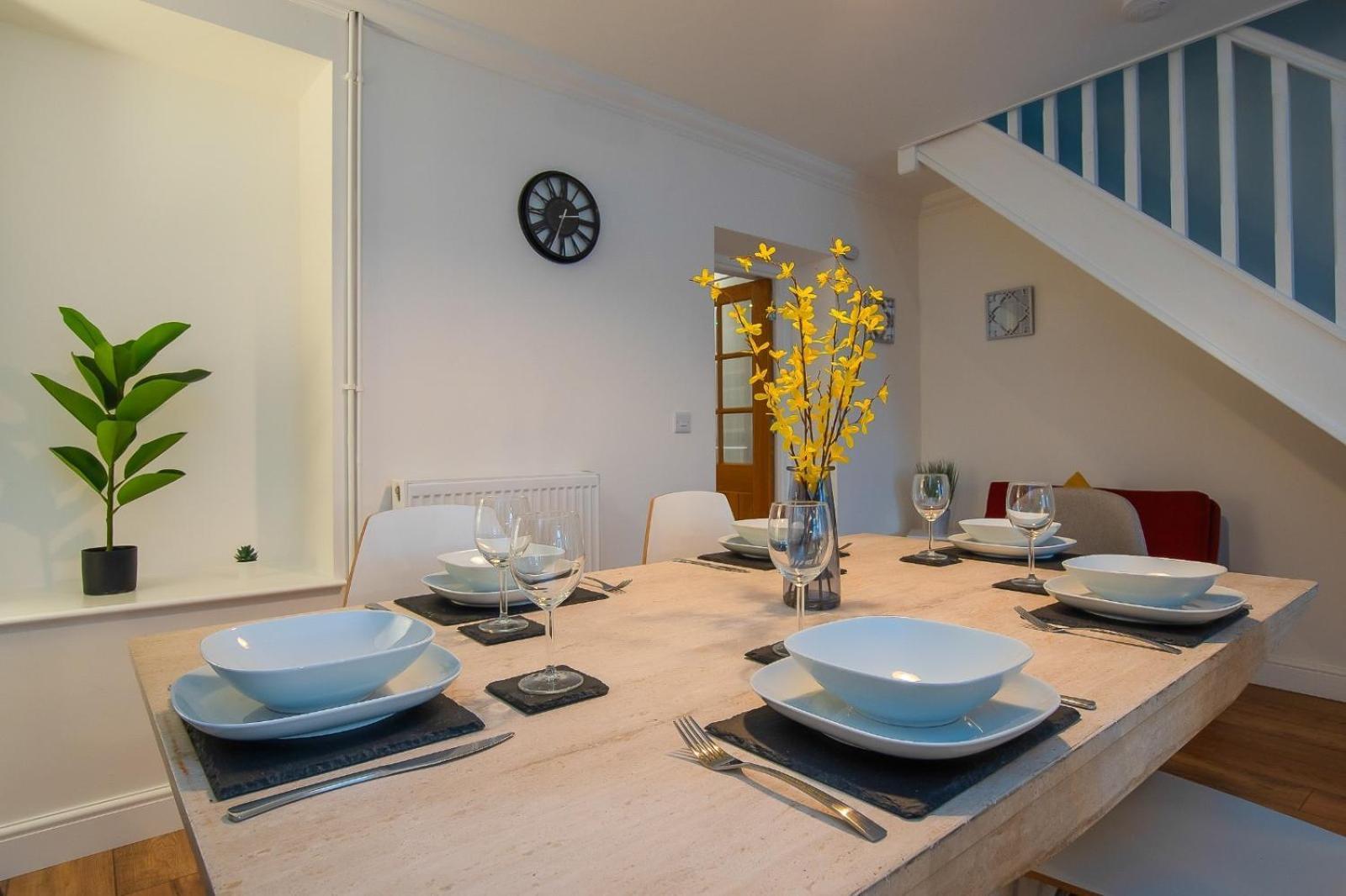 Casa One Hundred - A Beautiful 4 Bed House On The Beach Front Swansea Eksteriør billede