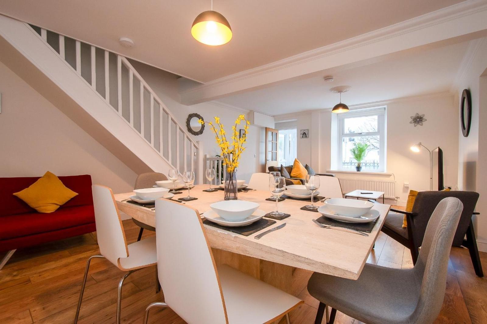 Casa One Hundred - A Beautiful 4 Bed House On The Beach Front Swansea Eksteriør billede