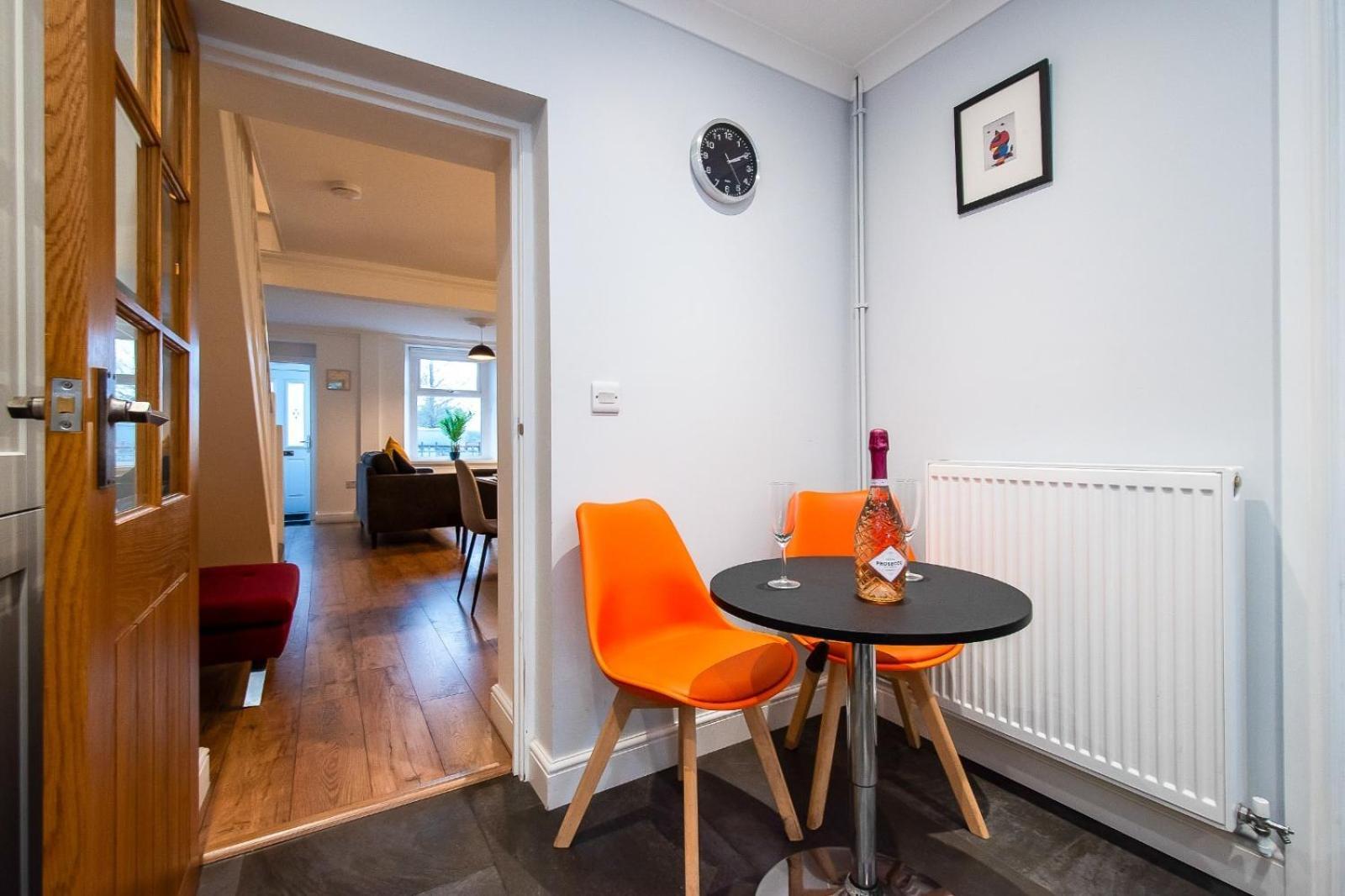 Casa One Hundred - A Beautiful 4 Bed House On The Beach Front Swansea Eksteriør billede