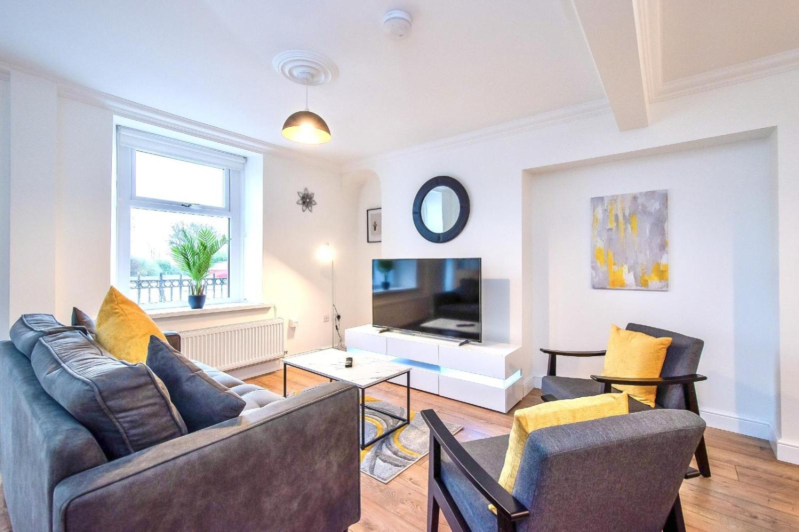 Casa One Hundred - A Beautiful 4 Bed House On The Beach Front Swansea Eksteriør billede
