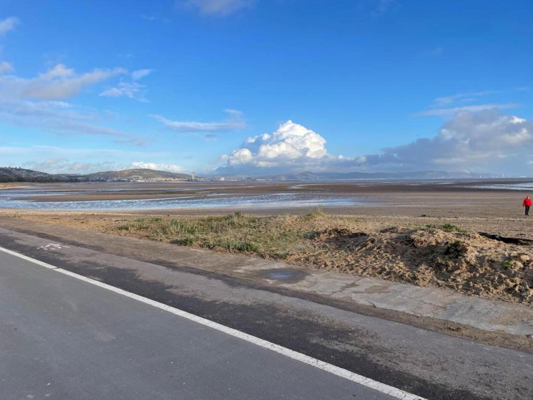 Casa One Hundred - A Beautiful 4 Bed House On The Beach Front Swansea Eksteriør billede